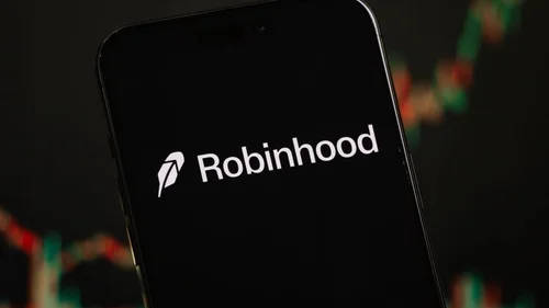 Трейдеры Robinhood массово переключаются со спорта на Биткоин и золото